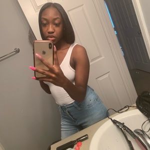 Meet your Posher, Ebonie